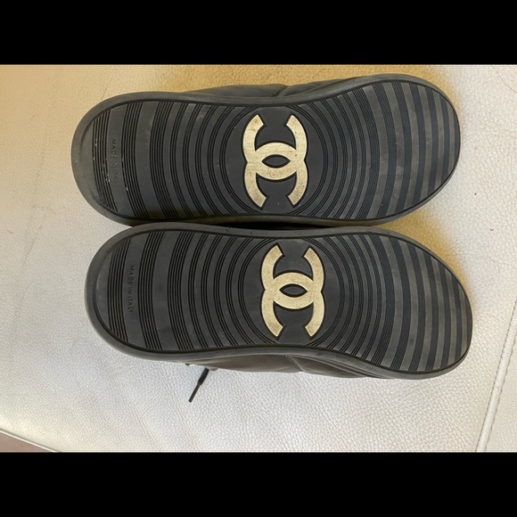 38.5 100% Authentic Chanel leather sneakers - Picture 6 of 10